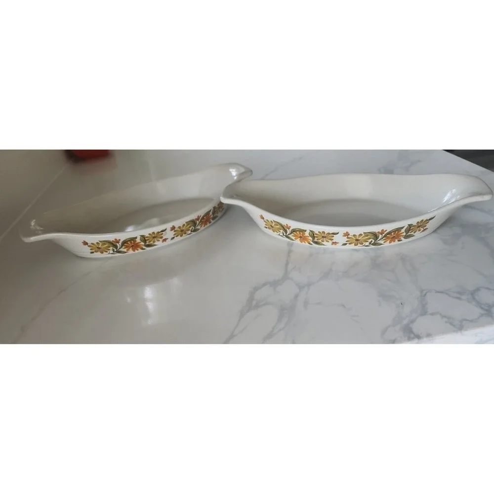 Vintage Capri Bake Serve and Store Stoneware Set Of 2